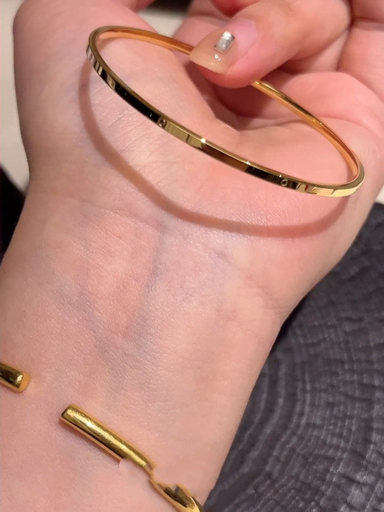 European And American-style Titanium Steel Bracelet That Wont Fade