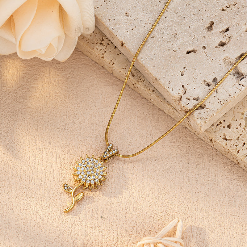 Rotating Flower Shaped Stainless Steel Pendant Necklace